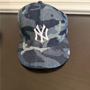 New Era Navy Camo Yankees Kids Hat